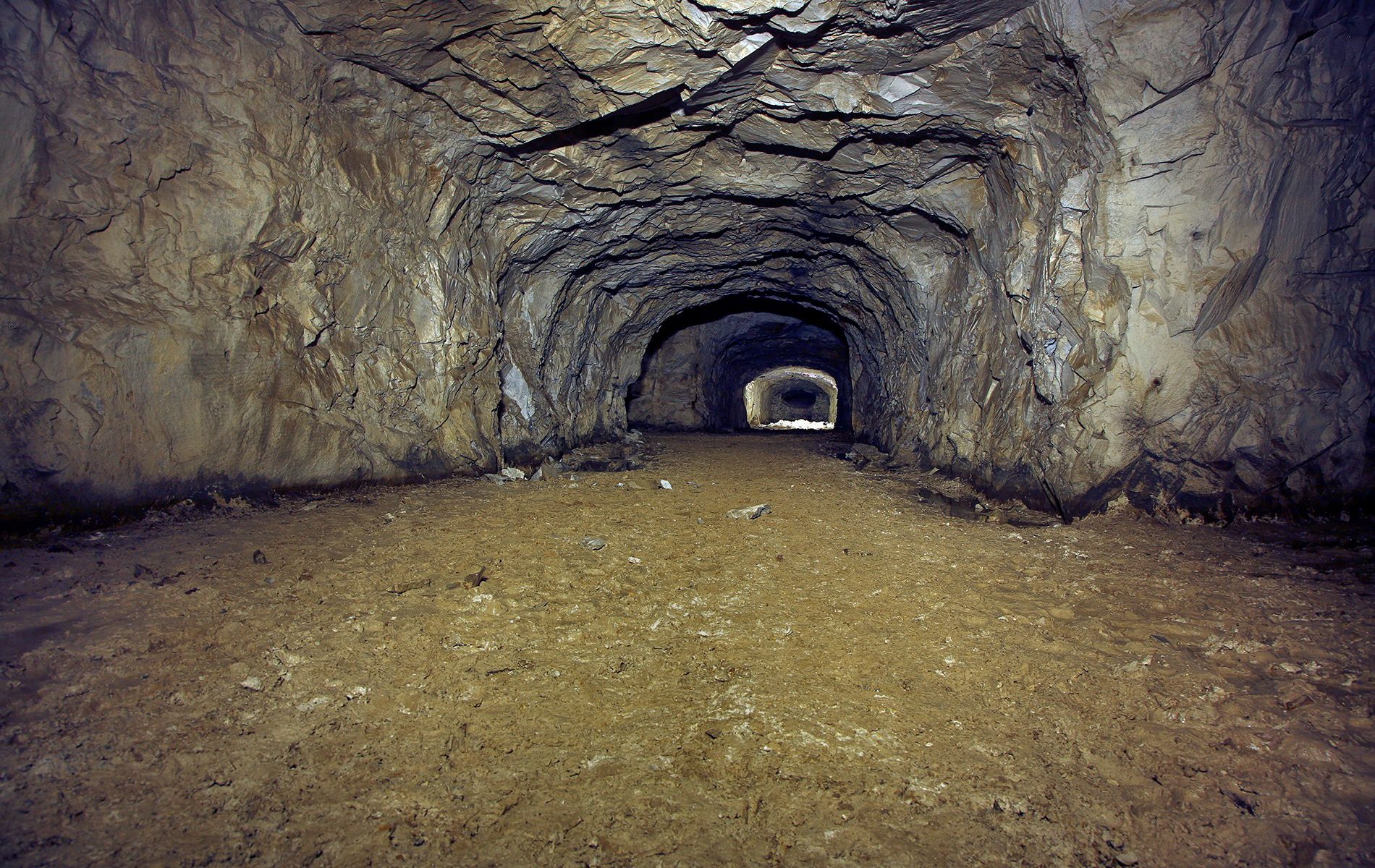 u verlagerung basalt
