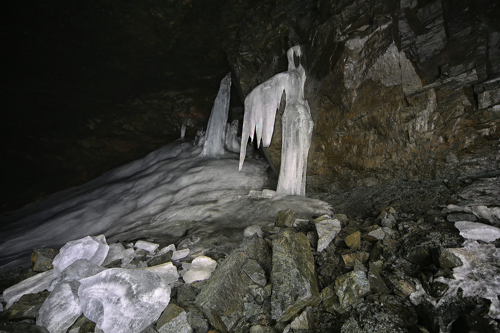 vintjaerns gruva  underjorden