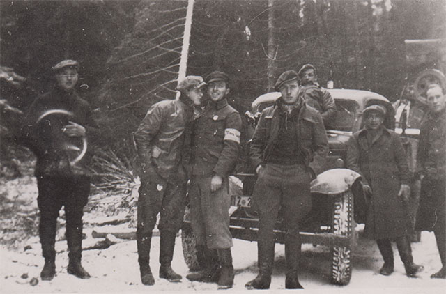 Soldaten der Organisation Todt - Scann eines Originalfotos (im Archiv Minehunters)