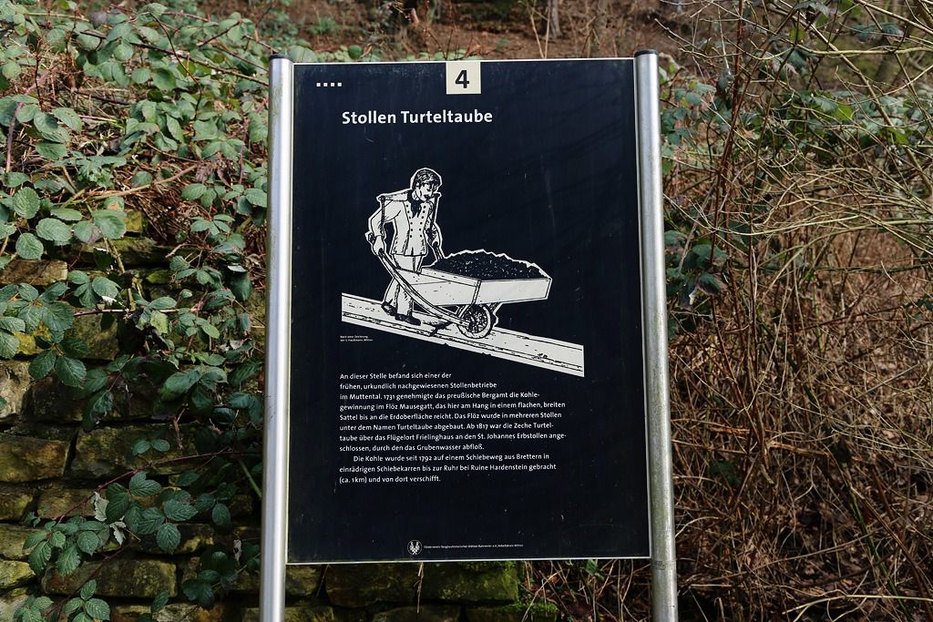 bergbauwanderweg im muttental foto