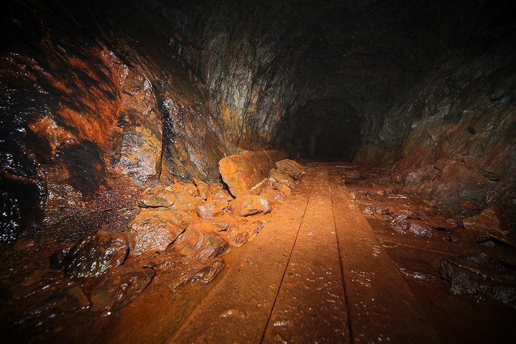 bastnaes field gammla gruvor