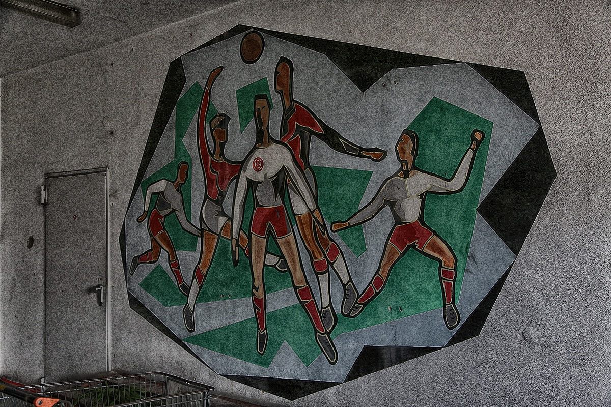 haupttribuene georg melches stadion von rot weiss essen 