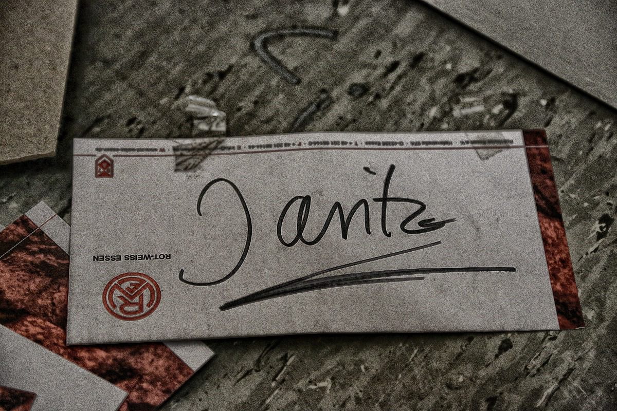 haupttribuene georg melches stadion von rot weiss essen 