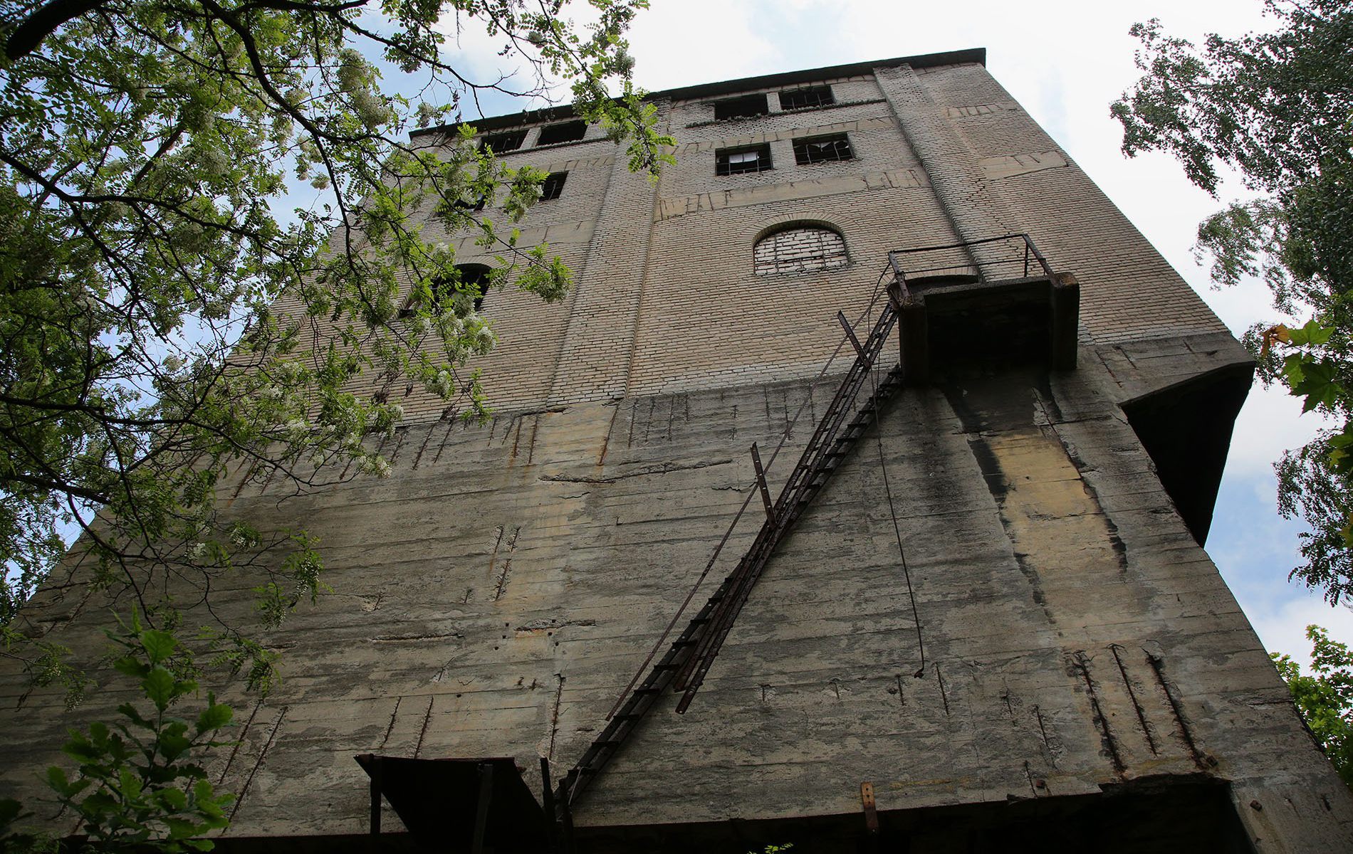 gruba ada berlitzturm 03 gruba ada berlitzturm 03