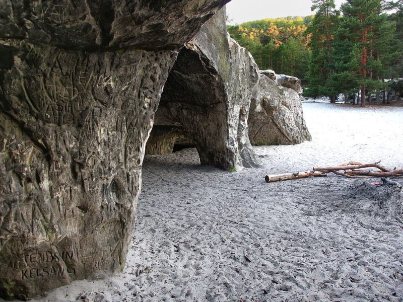 sandsteinhoehlen regenstein