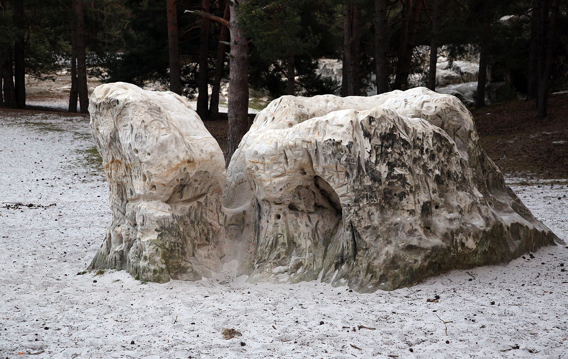 sandsteinhoehlen regenstein