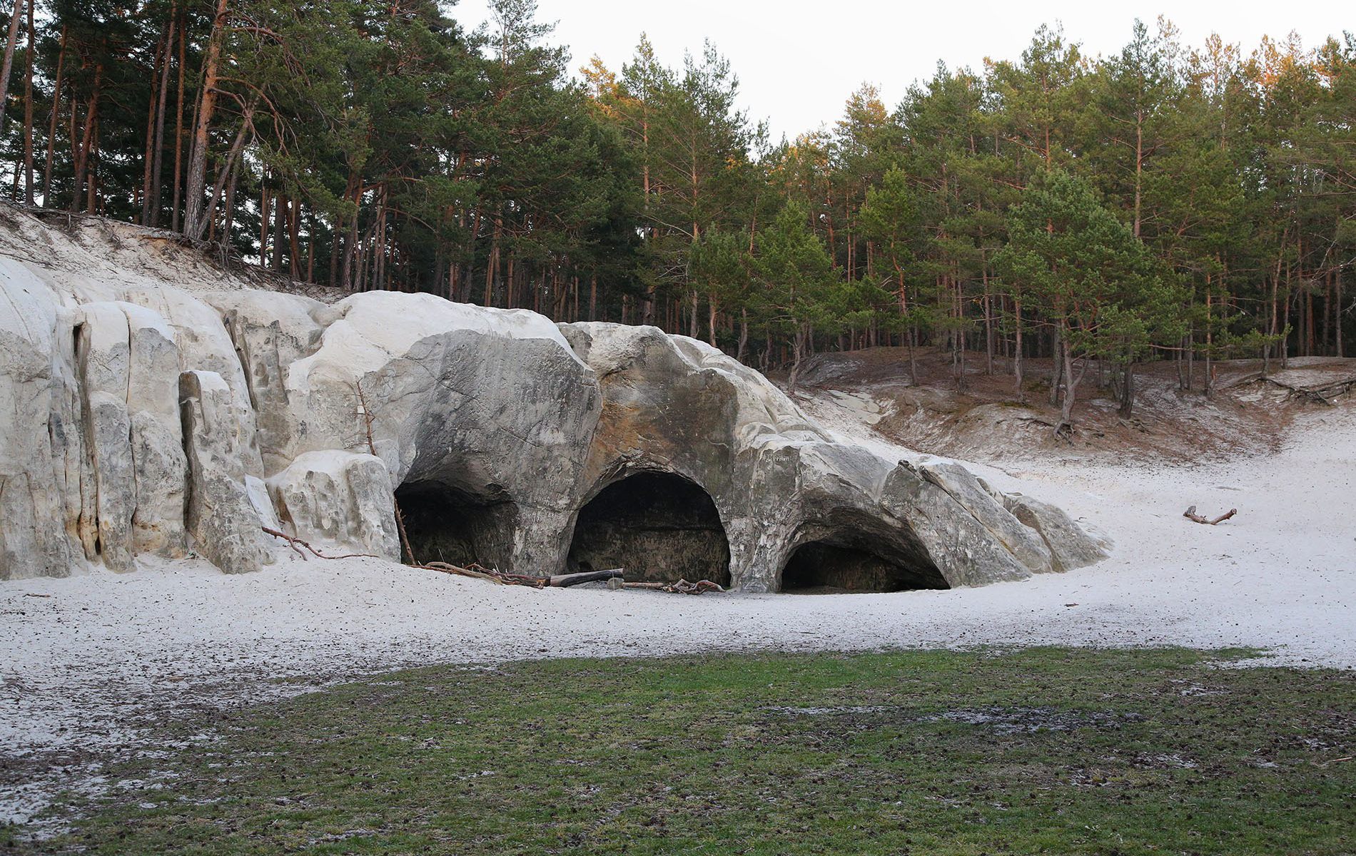 sandsteinhoehlen regenstein