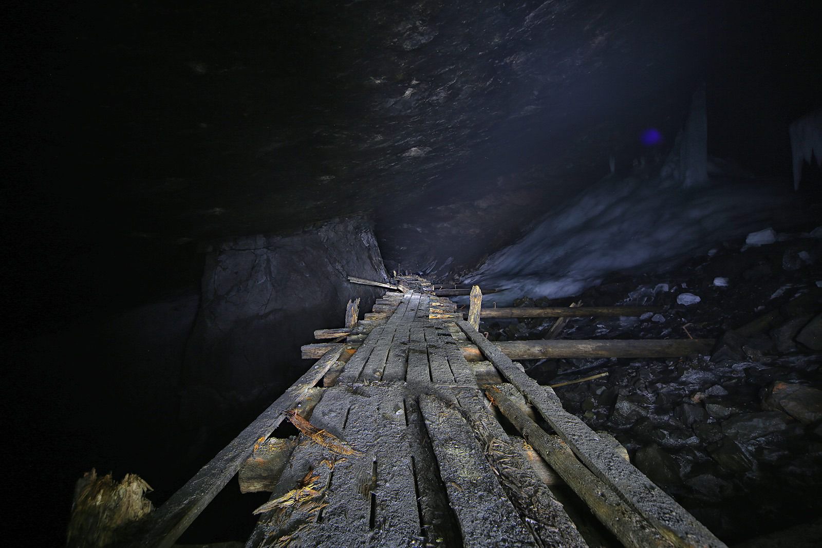 vintjaerns gruva  underjorden