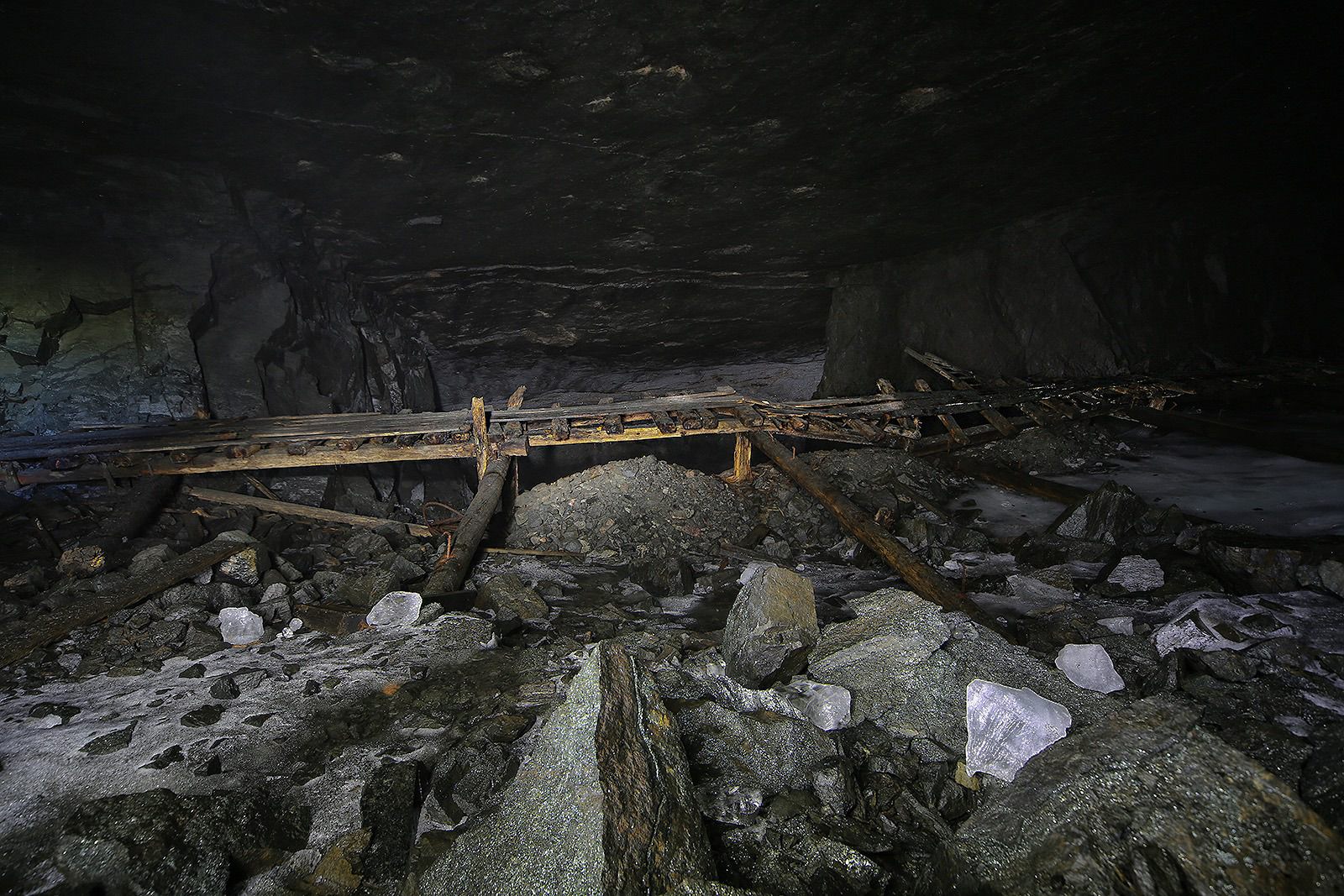 vintjaerns gruva  underjorden