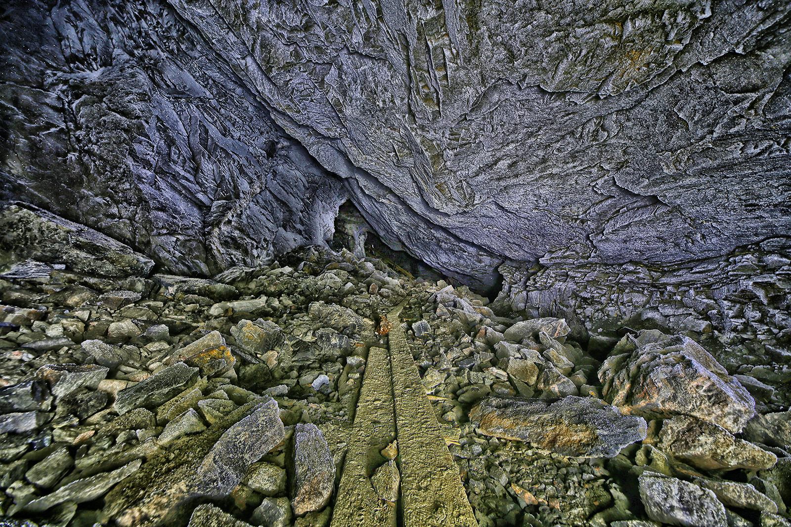 vintjaerns gruva  underjorden
